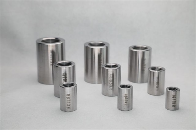 维西直螺纹钢筋套筒连接